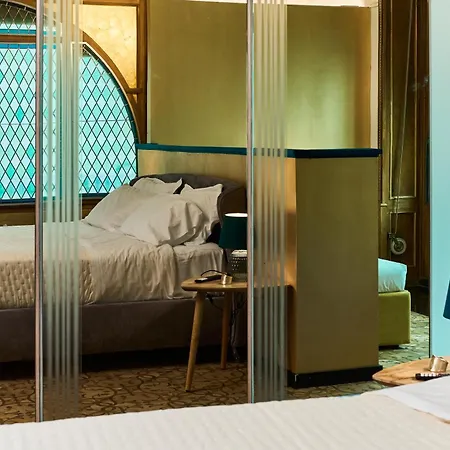 Glam Time Guest house